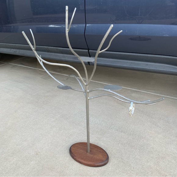 Jewelry Tree to Hold Bracelets and Necklaces on Branches and Enjoy Their Beauty - Picture 5 of 8